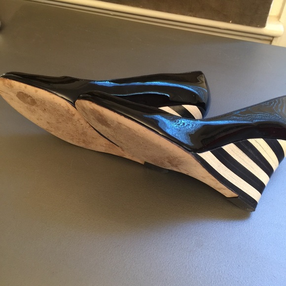 RARE MINT CONDITION Kate Spade NY Kiki Wedge Heel - Picture 4 of 7